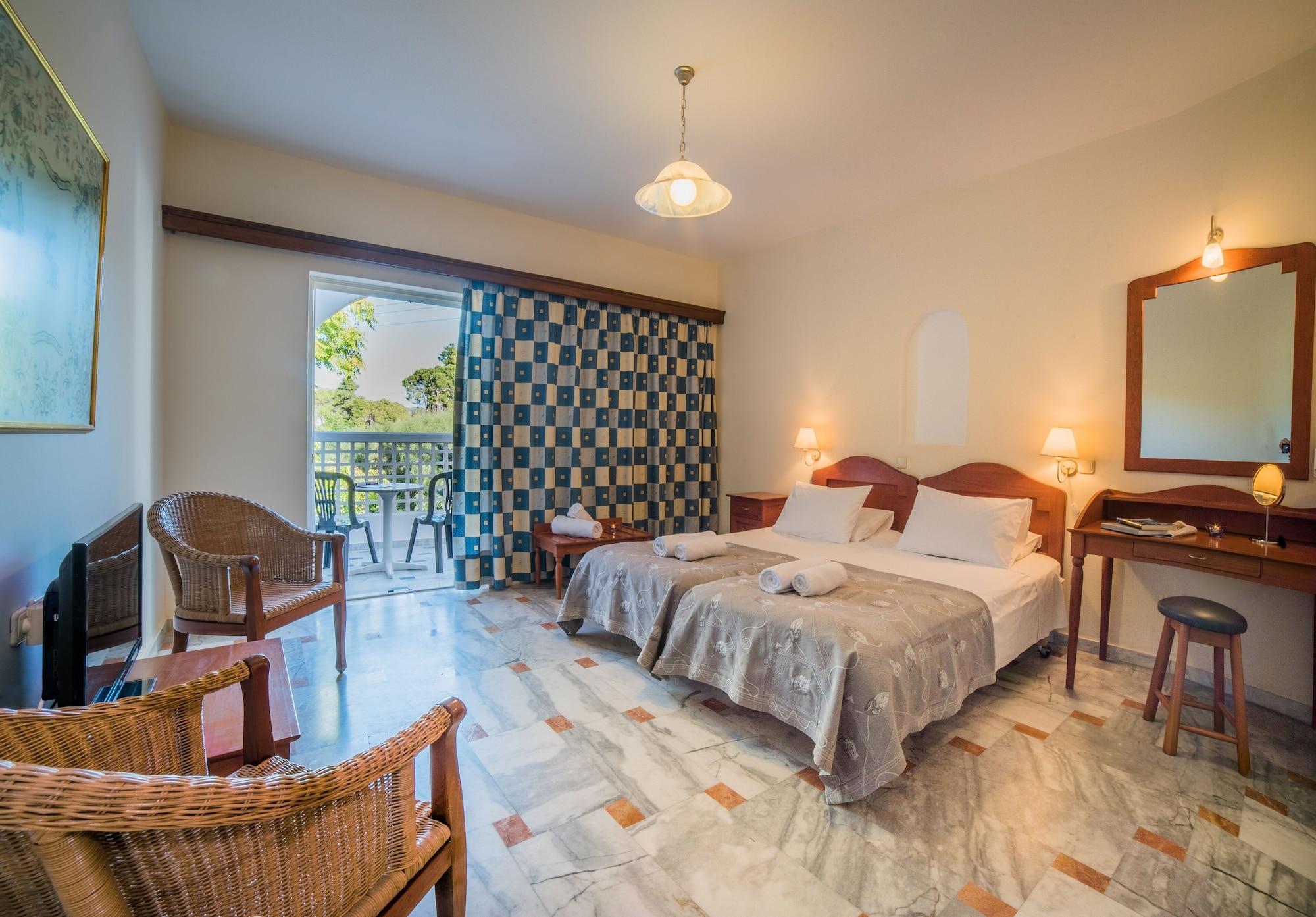 Ilaria Hotel Kalamákion Екстериор снимка