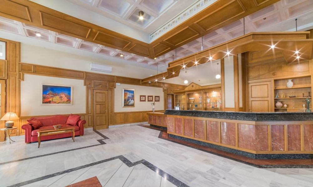 Ilaria Hotel Kalamákion Екстериор снимка