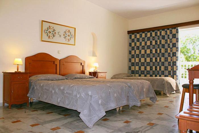 Ilaria Hotel Kalamákion Екстериор снимка